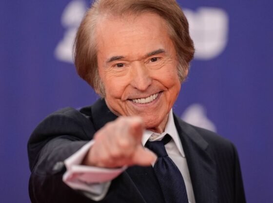 तस्वीरों में लैटिन ग्रैमी अवार्ड्स 2025 रेड कार्पेट फैशन