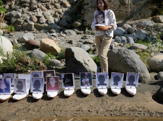 कोलंबिया में 40 साल पहले ज्वालामुखी विस्फोट के बाद से लापता बच्चों की तलाश में माता-पिता