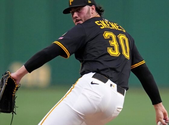 पाइरेट्स स्टार पॉल स्केन्स ने पहला साइ यंग अवार्ड जीता और टाइगर्स स्टार तारिक स्कुबल लगातार आगे बढ़ते गए