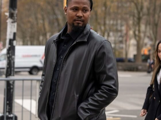 क्लीवलैंड गार्डियंस के पिचर लुइस ऑर्टिज़ ने जुआरियों की सहायता के लिए रिश्वत लेने का दोषी नहीं होने का अनुरोध किया