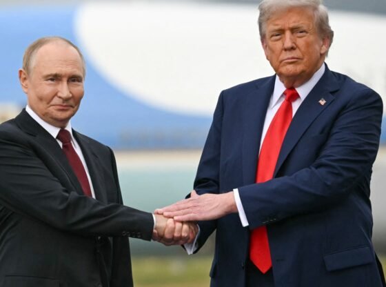 ट्रम्प अधिकारी कीव को व्लाद के 'कैश-फॉर-लैंड' शांति समझौते के साथ पेश करेंगे क्योंकि हटाए गए एक्स पोस्ट ने यूएस-रूस साजिश को पूरी तरह से उजागर कर दिया है